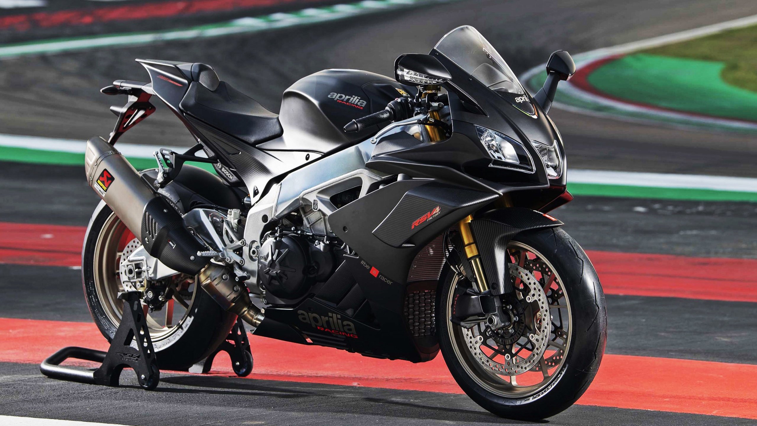 开云官网登录-“西甲战场明星迸发，场面复杂绝精彩”，西甲巨星