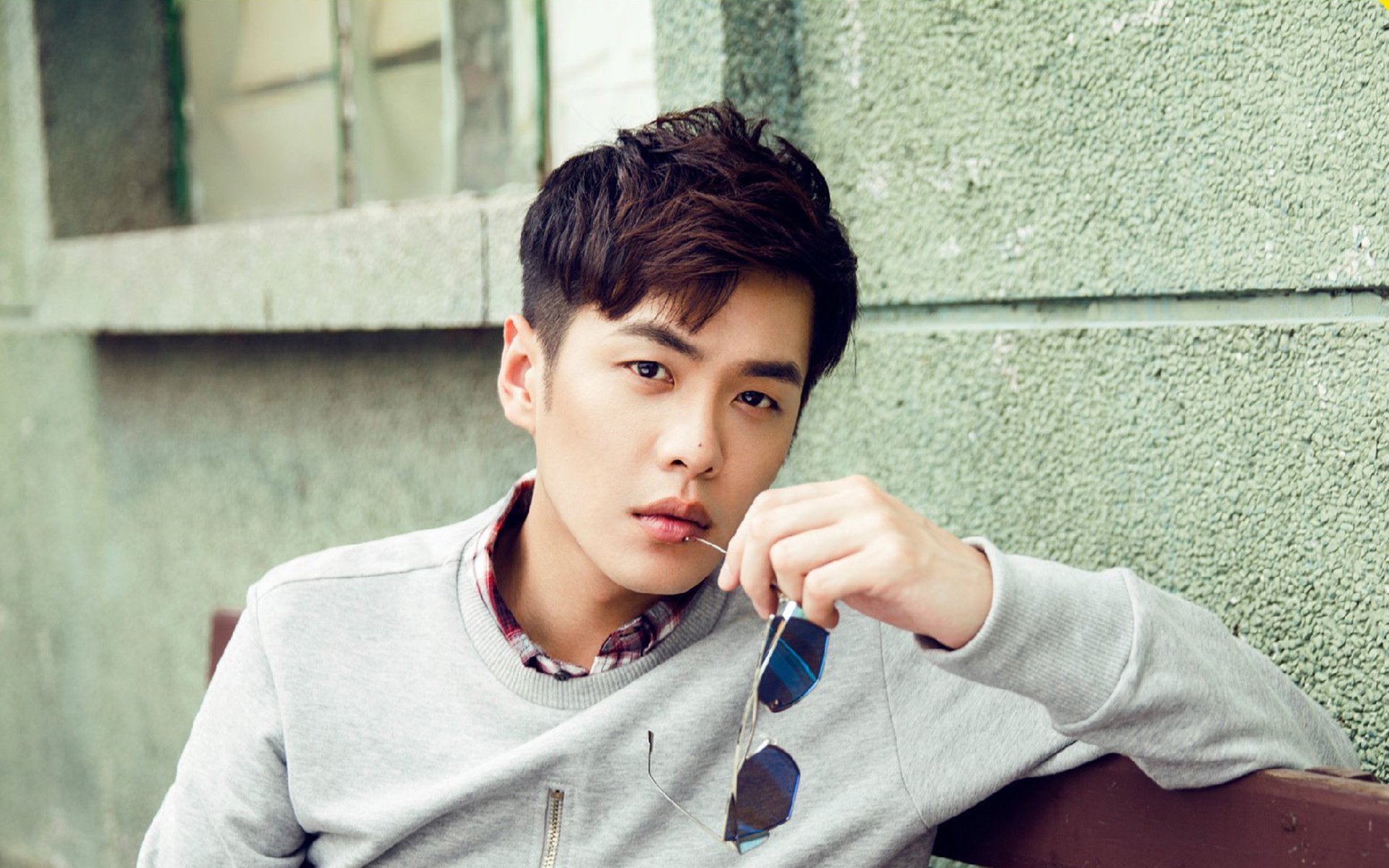 开云官方网站-《英雄联盟线上线下联动，全球总决赛盛大开启》，lol线上线下是什么意思