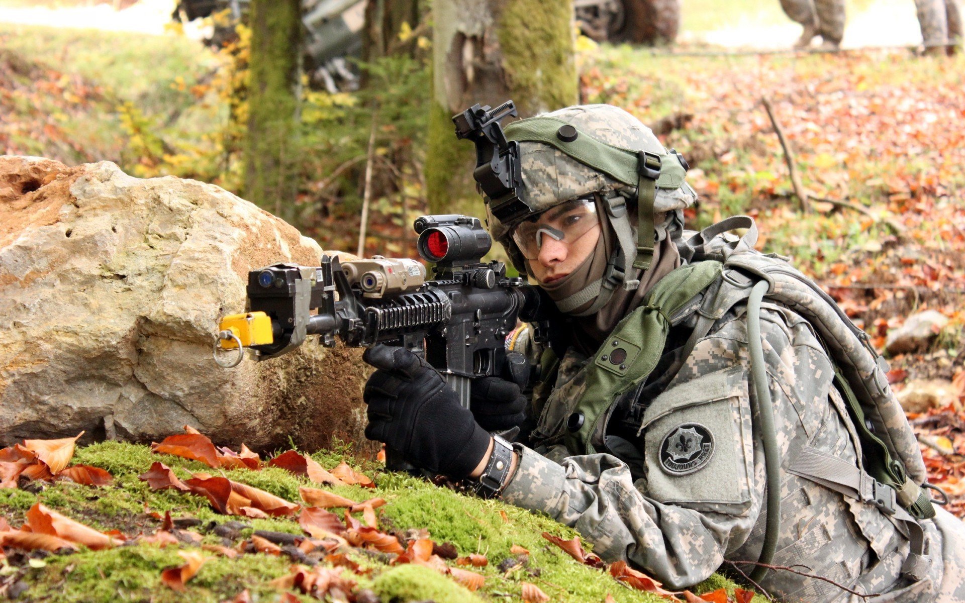 特色夜光漂流，黑暗中的水上极速漂流，夜光漂一般多少钱