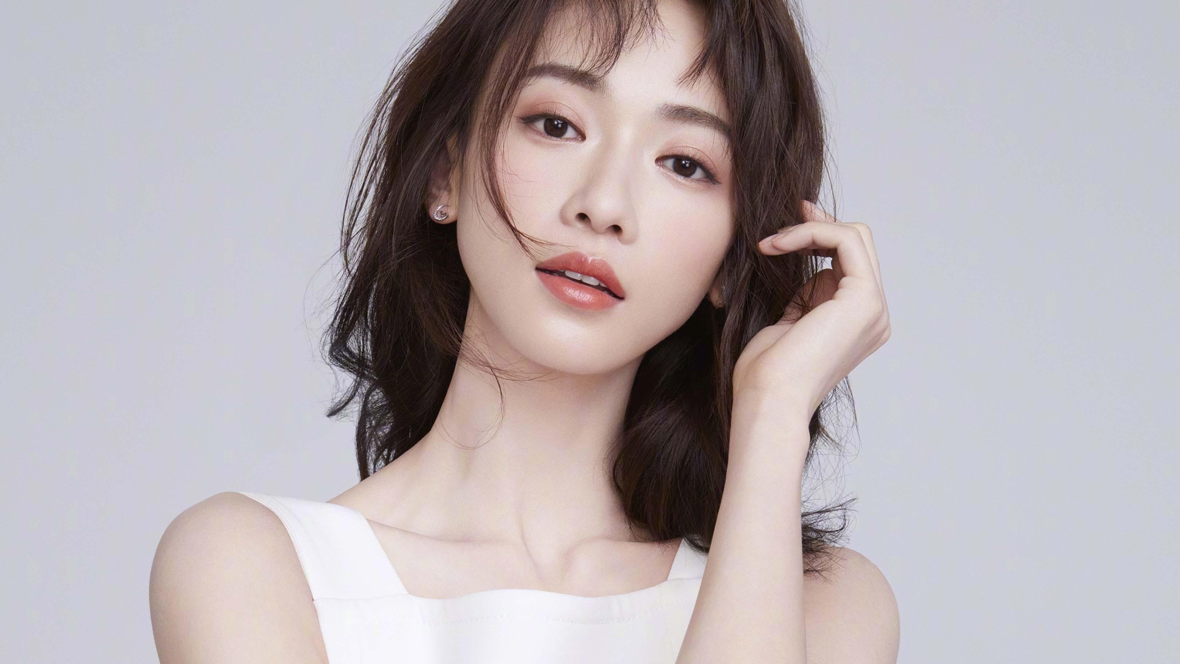 开云官方-登贝莱加盟巴塞罗那，登贝莱踢飞巴萨欧冠