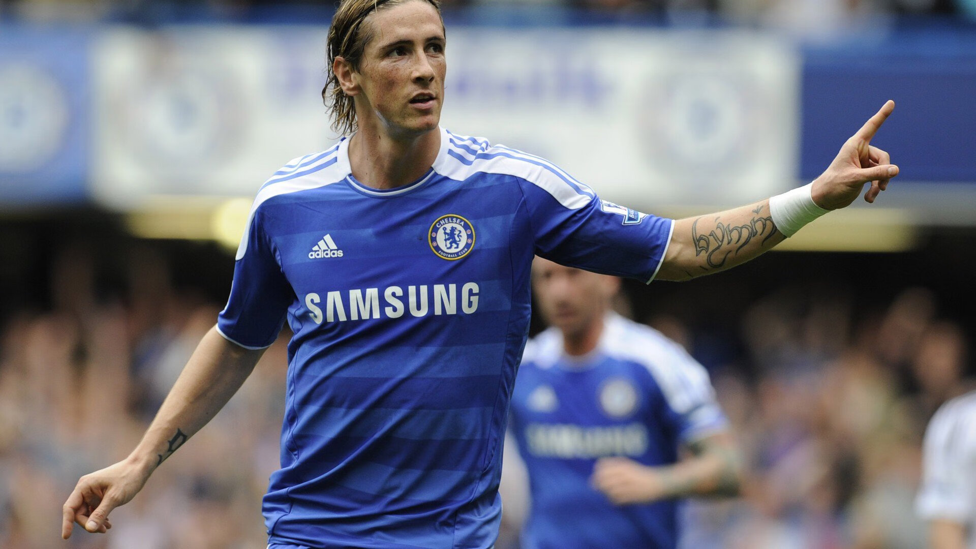 2019年全明星：库里“神级”出手引发全场欢呼声，17年全明星库里